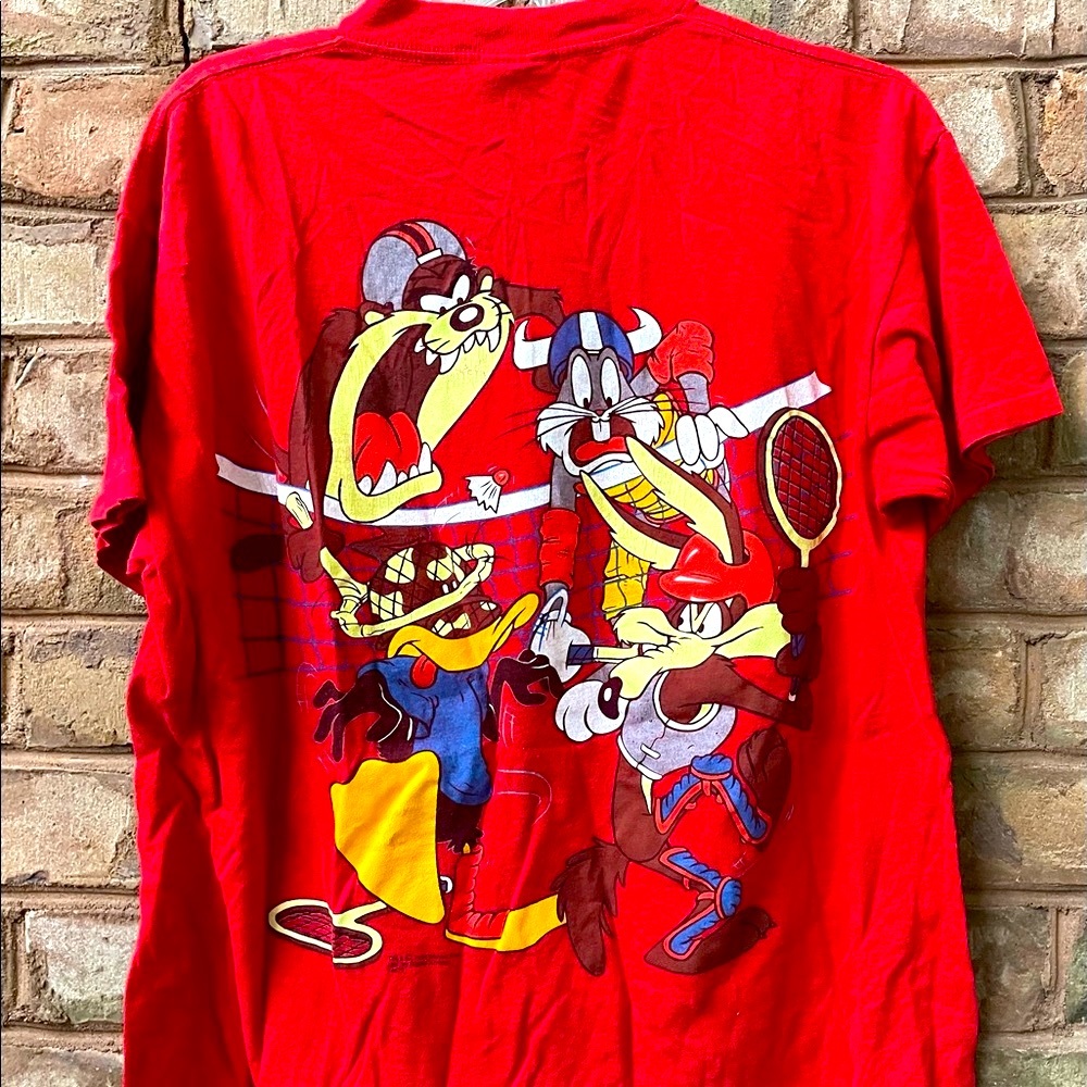 Extremely Vintage Looney Tunes T-shirt